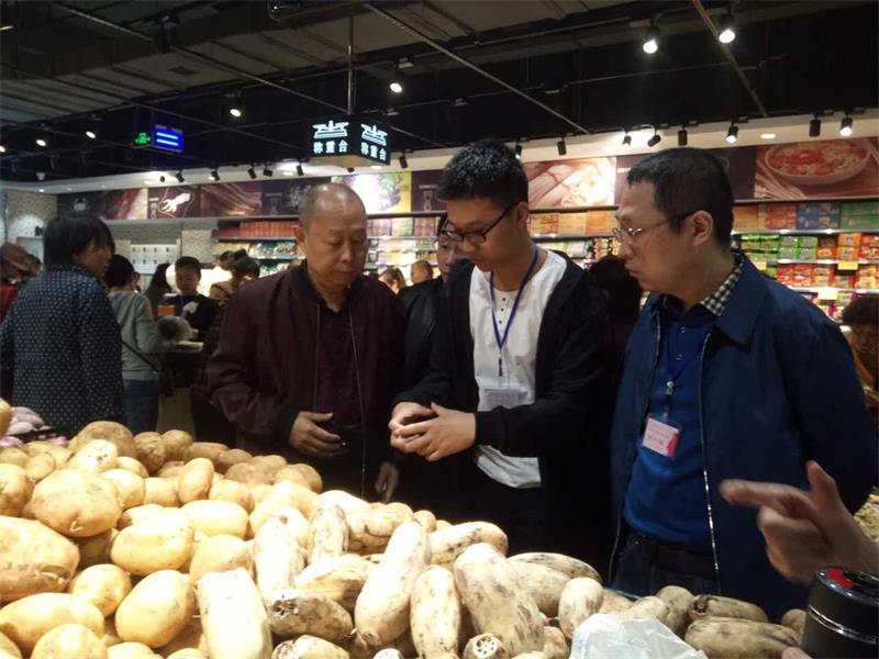 監(jiān)事會宋主席親臨大欣城店指導(dǎo)工作3.jpg